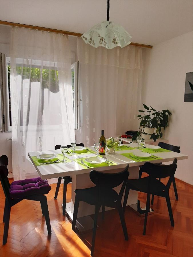 Apartments Viktorija Pula Exterior photo